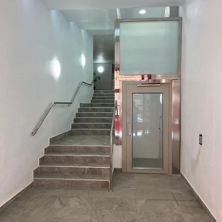 Big One Bedroom Next To Beach. Apartment