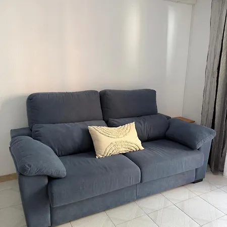 Big One Bedroom Next To Beach. Daire